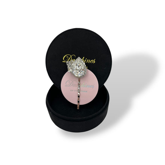 Chic Touch Bobby Pin featuring Sparkling Swarovski Crystals - Clear/Silver