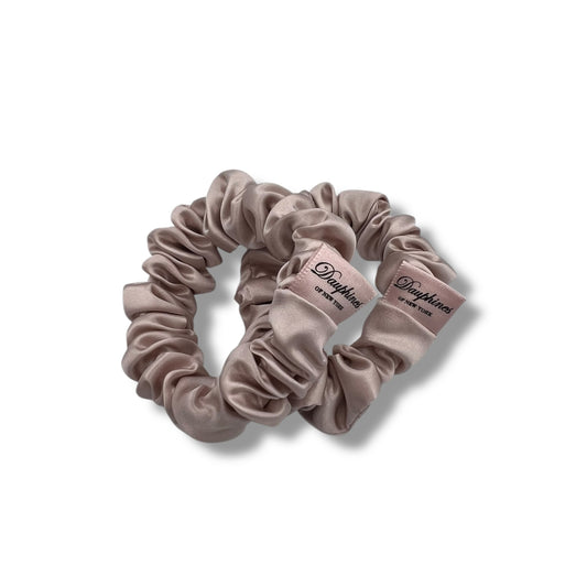 The Companion, Medium Silk Scrunchies, Set of Two - Pastel Pink